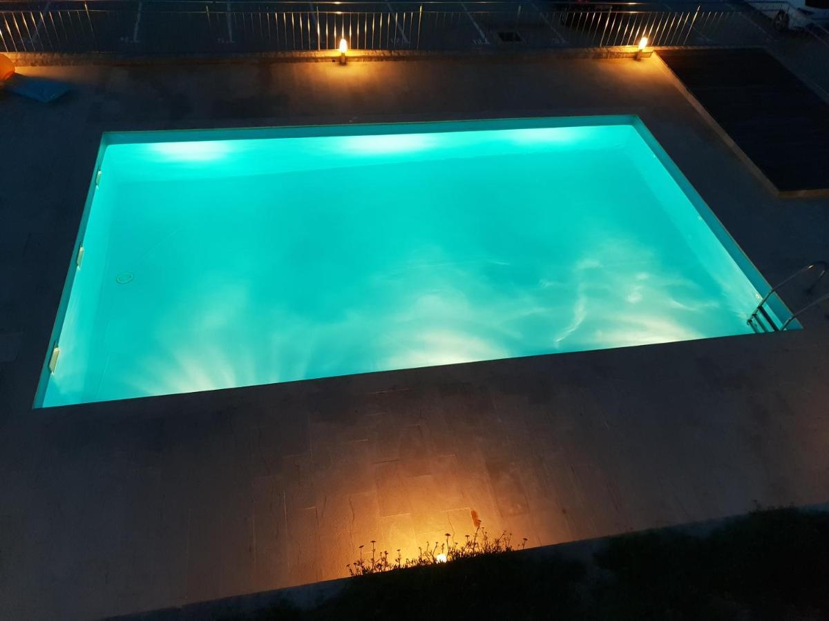 Studio Apartma Pag Blue Ocean 1 With Sea View パグ エクステリア 写真