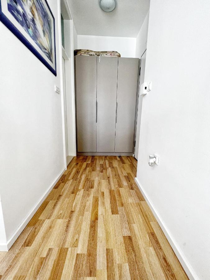 Studio Apartma Pag Blue Ocean 1 With Sea View パグ エクステリア 写真