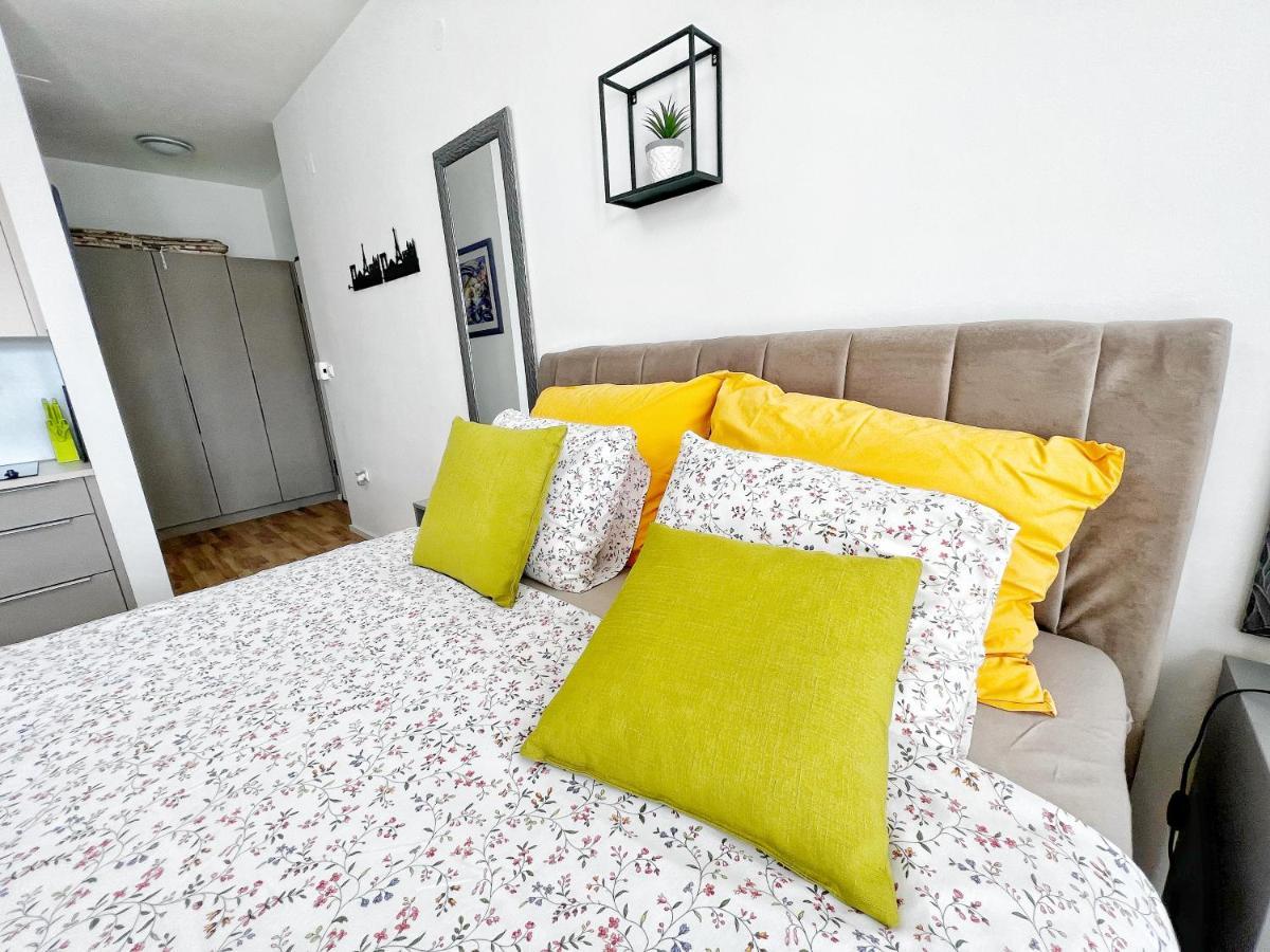 Studio Apartma Pag Blue Ocean 1 With Sea View パグ エクステリア 写真